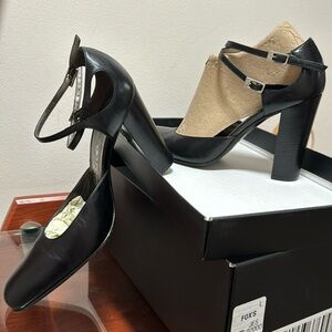 Hundred percent leather gorgeous Italian shoes with heel